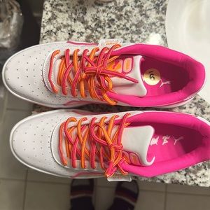 Dunkin Donuts Pumas.